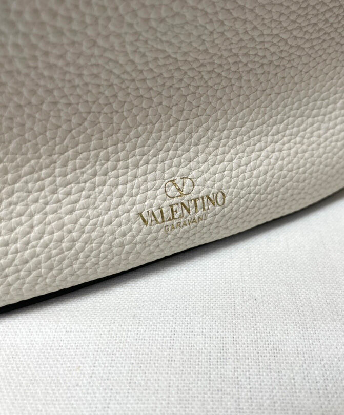 Valentino Small Vlogo Moon Hobo Bag In Grainy Calfskin With Chain